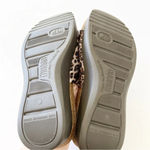 Munro  Leopard Print‎ Elastic Slide Sandals Women’s Size 9.5 WW Comfort Shoes EUC Photo 2