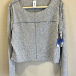 Abound  Womens‎ Size 2X Grey Long Sleeve Exposed Hem Cropped Top Photo 0