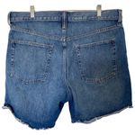 Gap 8 Inch Mid Rise '90s Loose Denim Bermuda Shorts Size 33 Photo 3