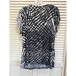 Worthington Short Sleeve Scoop Neck Abstract Blouse Size 1X Black/Gray Ruffle Photo 3
