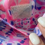 Lilly Pulitzer Luxletic 4" Ocean Trail
Shorts in Raz Berry Sea You Soon - XS Photo 7