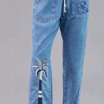 Anthropologie EUC Pilcro Blue Beach
Cottage Tie Waist Embroidered Jeans Size XS Photo 0