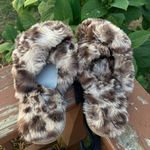 secret treasures NWT  Leapard Slippers Photo 10