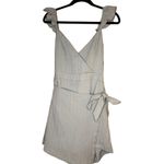 258. Baby Blue Sleeveless V Photo 2