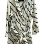 Victoria's Secret  Short Cozy Bath Robe Size XL/XXL Black White Ribbon Script Photo 0