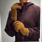 Lululemon Fleece Gloves M/L Allspice NWT Photo 3