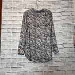 ZARA ‎ Black and White Button Down Shirt with Notched Collar Photo 5