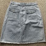 Gloria Vanderbilt  Woman's 8 Blue White Striped Skirt Frayed Hem Pockets Photo 1