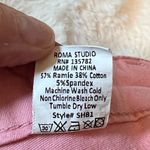 Roma Studio Women’s Pink Jean Cargo Style Shorts Sz 6 Photo 4