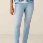 Soft Surroundings  Women's Size Medium Light Wash Skinny Jeans Jeggings Photo 0