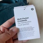 Lululemon Multi-Pocket Crossbody Bag 2.5L - Warp Teal Photo 2