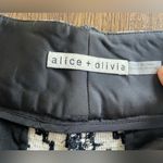 Alice + Olivia  Shorts - size 2 Photo 3