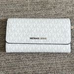 Michael Kors  Jet Set Large Logo Trifold Wallet Photo 0