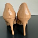 Nine West  Patent Leather Nude Tan Pump Career Office Wear Size 6 Almond Toe Photo 13