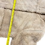 Old Navy  Women's Tan Teddy Fleece Jacket Size S Snap Button Collar Cozy cropped Photo 5