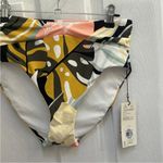 Calia by Carrie Underwood mid Photo 11