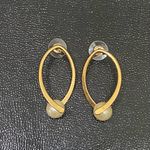Vintage AVON Pearlesque Faux Pearl Hoop Pierced Earrings Photo 4