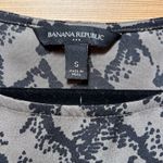 Banana Republic  Womens Abstract Taupe Tank Top Shirt Size Small Work Corp Travel Photo 2