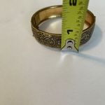 VTG Brass Hinged Floral Embossed Metal Bracelet Gold Beautiful Condition Photo 10
