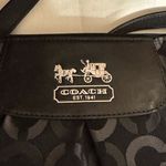 MADISON Black Grey Op Art Stage coach Pleated Crossbody Purse 43430 Photo 5