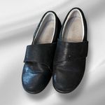 Alegria ‎ Black Flats With Velcro Closure Photo 1