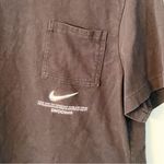 Nike Size Large Cropped Short Sleeve Silver Swoosh Athletic Short Sleeve T-shirt Photo 2