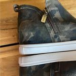 Blondo Camo Waterproof Suede Slip-On Sneakers Ankle Booties size 7 Photo 4