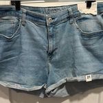 Arizona Jeans NWT Arizona Jean Co Shortie Shorts Mid Rise Cuff Medium Wash Junior Plus Size 21 Photo 0