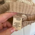 Illa Illa EUC |  women’s chevron patterned soft knit v-neck sweater — M/L‎ Photo 2