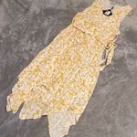 Ava & Viv NWT  Midi Dress V-Neck Sleeveless Floral Yellow Woman 2X Shark Bite Hem Photo 3