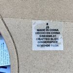 Old Navy Women's Ginger Spice Slip On Crafted Sandals With Flower Design Sz 8 Photo 6