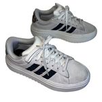 Adidas
Grand Platform
Sneaker Photo 2