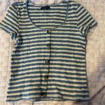 American Eagle  cropped shirt Photo 0
