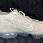 Nike Size 9.5 - Women’s Air VaporMax 2021 FlyKnit Phantom Metallic Silver 2022 Photo 6