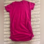 Athleta Woman’s scrunch shirt size small Photo 4