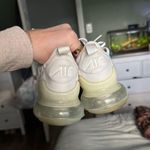 Nike Air Max 270 Photo 2