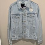 Forever 21 Men’s Denim Jacket Photo 0