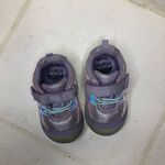 OshKosh B'Gosh Elate Bump Toe purple size 5 Photo 4