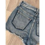 Good American  Bombshell Shadow Pocket Denim Shorts 6 / 28 Photo 9