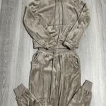 Active USA Gray Two Piece Sweater Outfit Photo 0