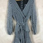 MATERIAL GIRL Striped V Photo 3