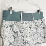 Athleta  Trekkie North Short Etheral Bloom Magnolia White Size 12 Photo 9