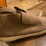 DV by Dolce Vit DV by Dolce Vita Tan Suede Casual Sneakers Photo 2