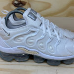 Nike Women's Air Vapormax Plus Running - Size: 8.5 - FQ8895 100 - White / Silver Photo 0