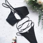 One shoulder crisscross cheeky bikini set Black Photo 3