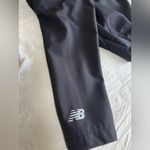 New Balance  women’s. Black and Gray Patterned Jacket Size XL‎ Photo 9