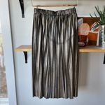 Francesca’s Metallic Gold Gunmetal Silver Pleated Midi Skirt Size Medium Photo 9