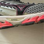 Mizuno Wave Paradox 3 Women Running Shoes Photo 2