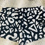Alice & UO Chic Abstract High Waist Women's Shorts Black Size 8 Photo 4