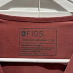 FIGS Technical Collection Women's Mauve Catarina Scrub Top V Neck Short Sleeve M Photo 4